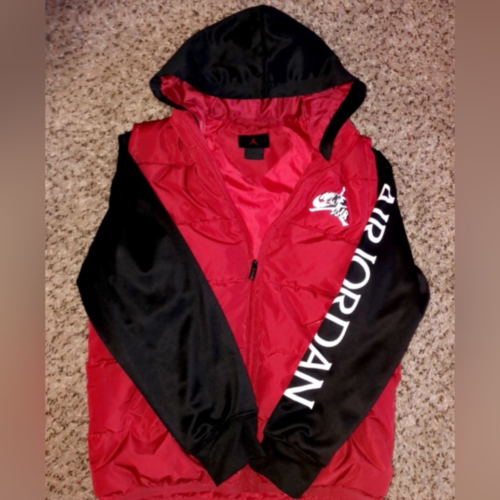 Youth Boys Hooded Puffer Jacket / Jordan